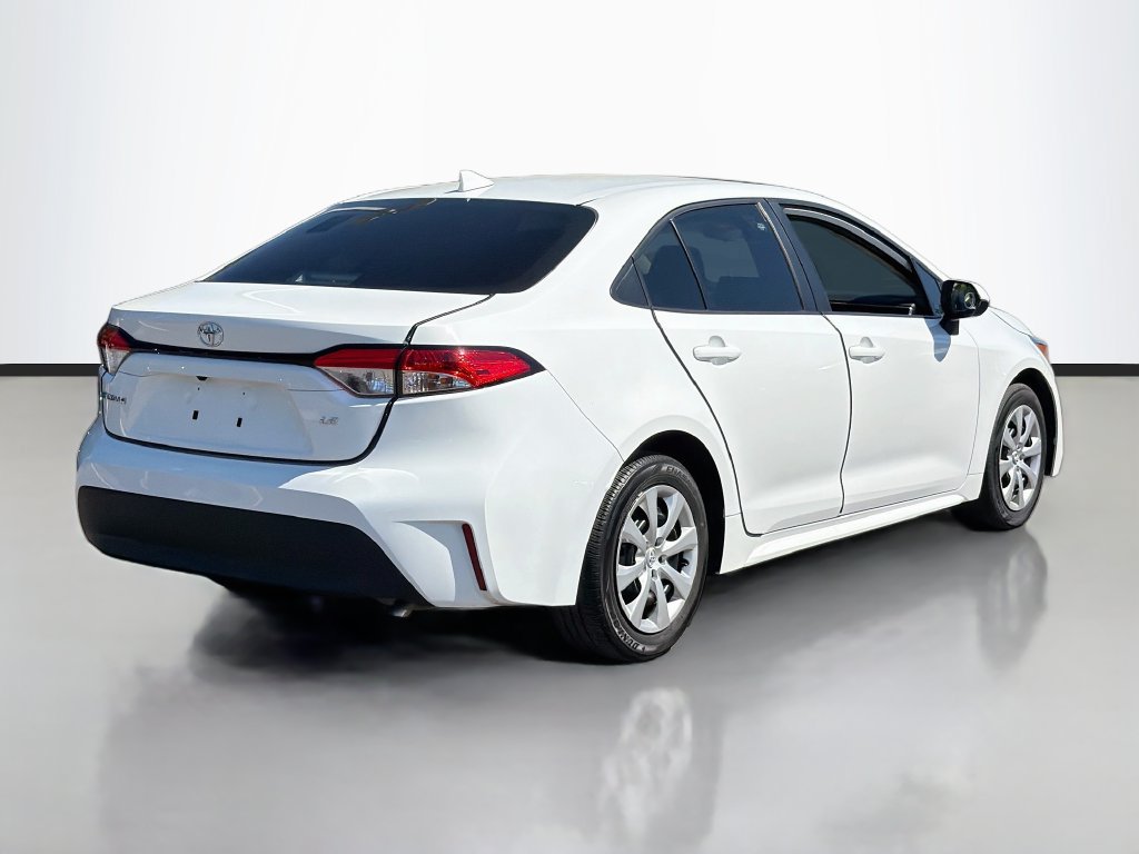Used 2024 Toyota Corolla LE FWD image 5