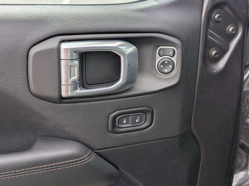 Used 2021 Jeep Wrangler Unlimited Rubicon w/ Dual Top Group image 13