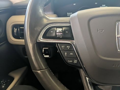 Certified 2022 Lincoln Nautilus Reserve w/ Equipment Group 201A image 16