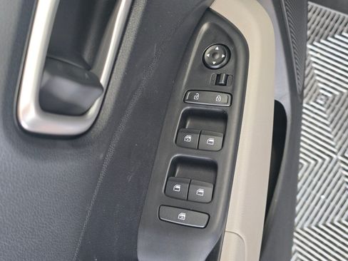 New 2026 Hyundai Venue SEL FWD image 17