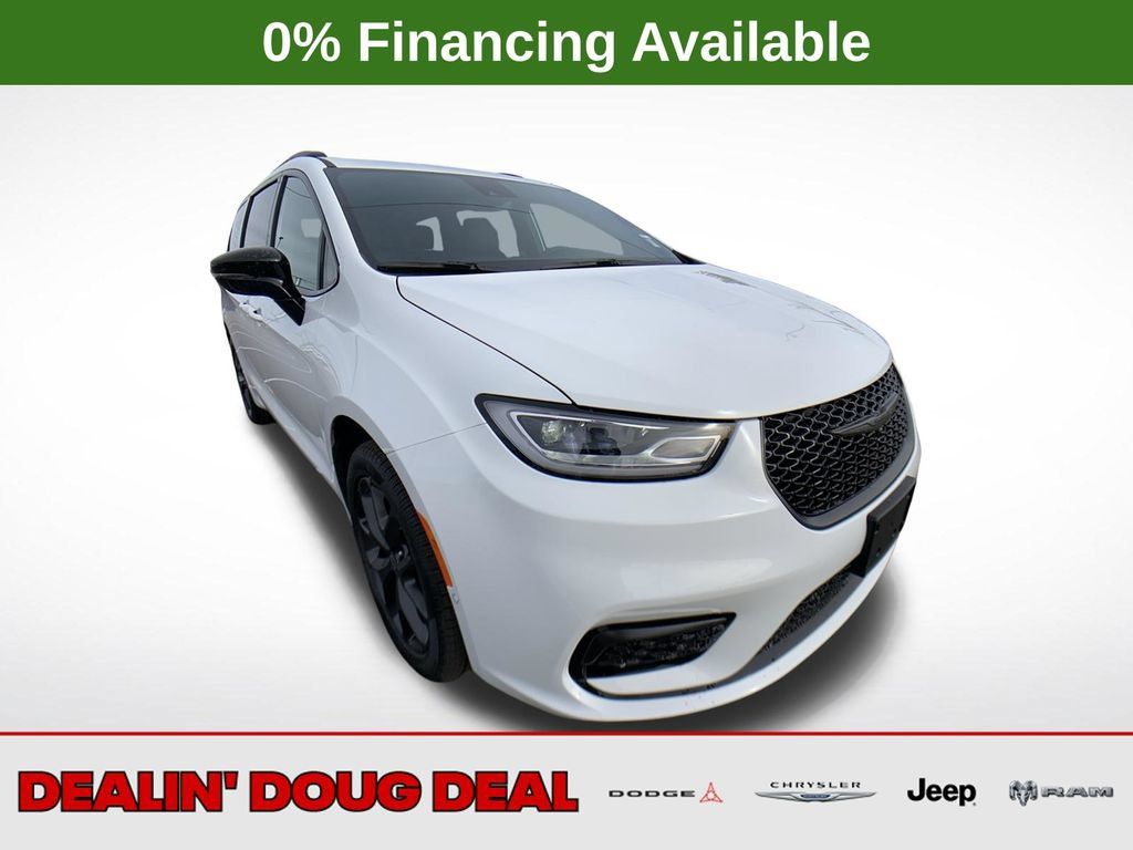 New 2026 Chrysler Pacifica Select w/ S Appearance Package AWD/4WD image 7
