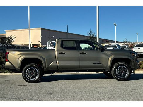 New 2026 Toyota Tacoma TRD Sport AWD/4WD image 3