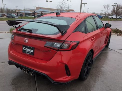 Used 2024 Honda Civic Type R image 8