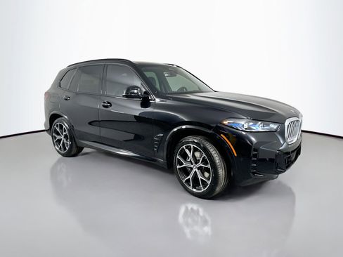 New 2026 BMW X5 xDrive40i w/ M Sport Package image 3