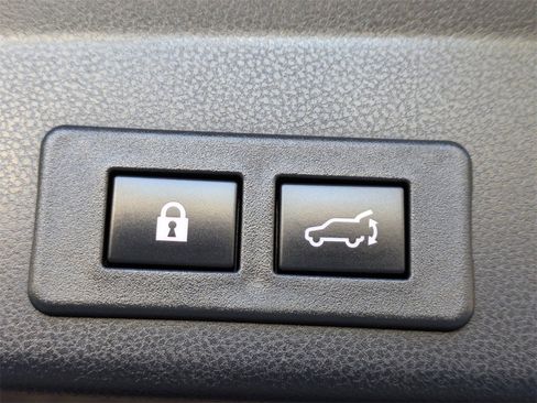 Certified 2025 Subaru Ascent Bronze Edition w/ Onyx Package image 13