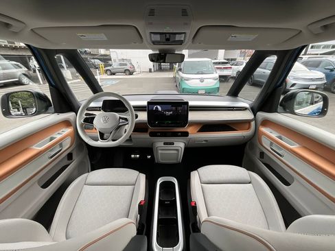 New 2025 Volkswagen ID. Buzz Pro S Plus image 17