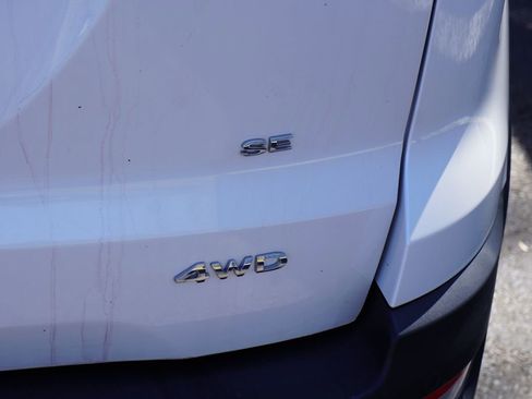 Used 2021 Ford EcoSport SE AWD/4WD image 8