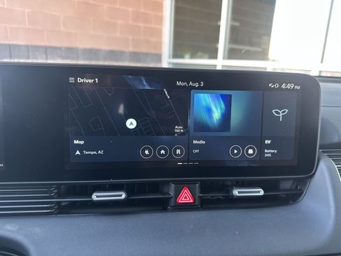 Used 2025 Hyundai Ioniq 5 SE RWD image 21