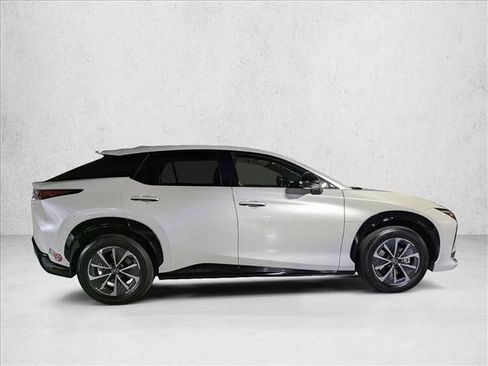 Used 2024 Lexus RZ 450e Premium w/ Technology Package image 4