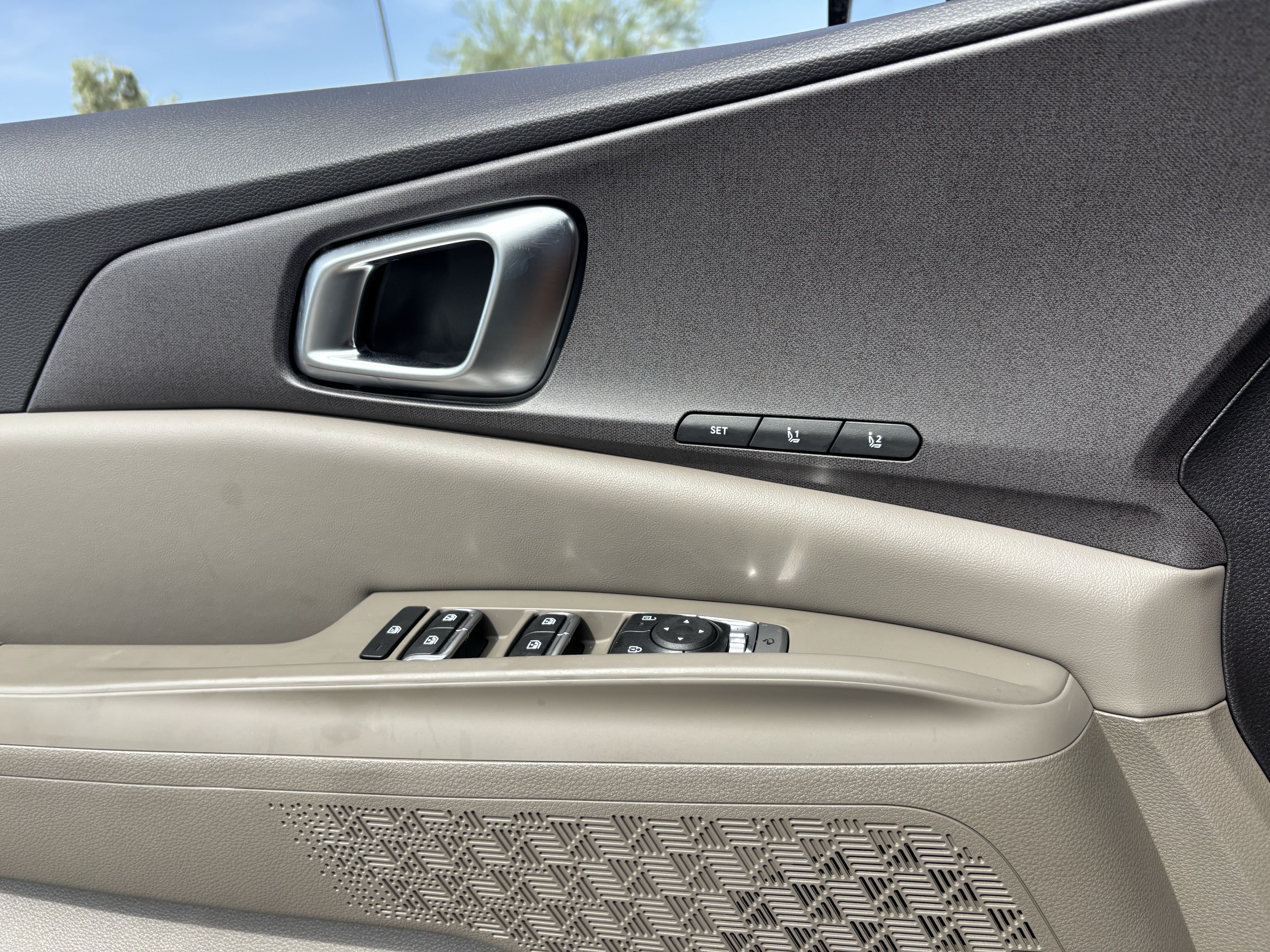 New 2026 Kia Carnival EX FWD image 19