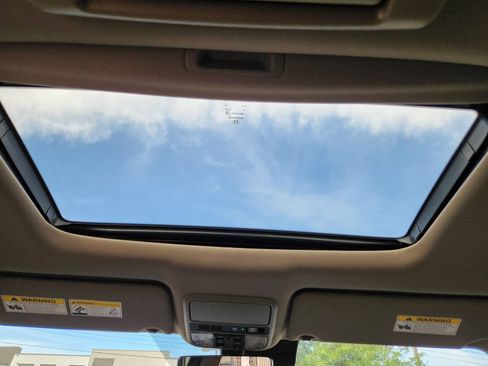 Used 2021 Honda Pilot Touring image 19