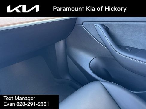 Used 2022 Tesla Model Y Long Range image 27