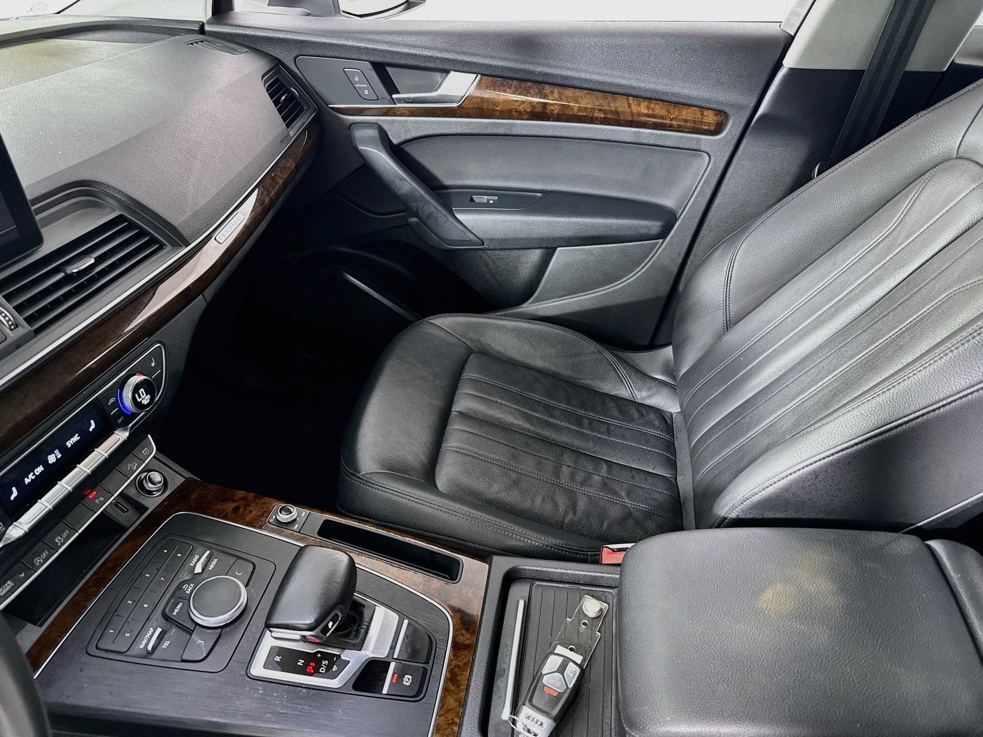 Used 2020 Audi Q5 2.0T Premium w/ Convenience Package AWD/4WD image 24
