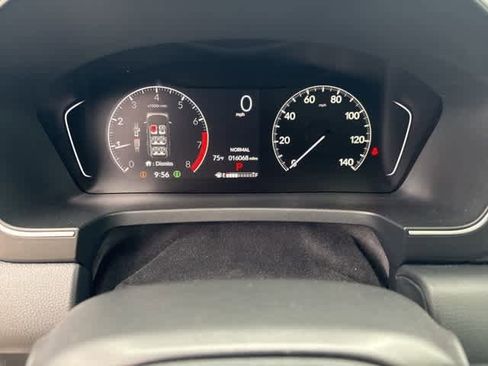 Used 2025 Honda Pilot Touring image 15