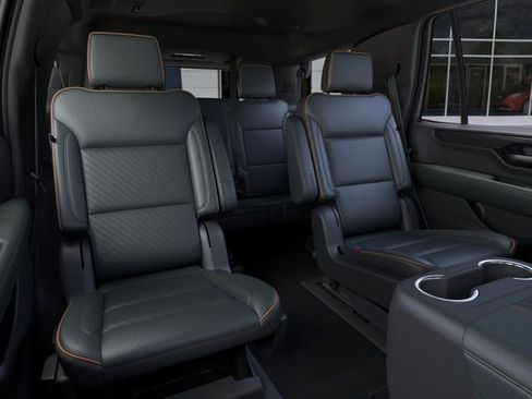 New 2026 GMC Yukon AT4 AWD/4WD image 17