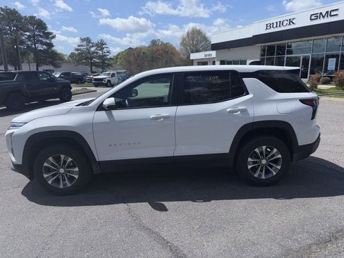Used 2025 Chevrolet Equinox LT image 1