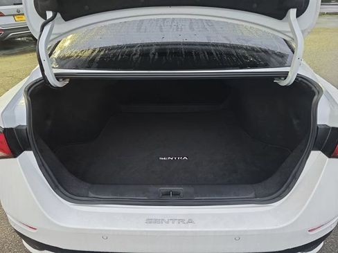 Used 2024 Nissan Sentra SR w/ SR Premium Package image 15