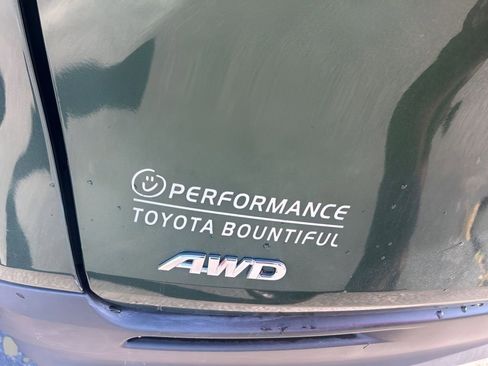 Used 2021 Toyota Sienna LE AWD/4WD image 16