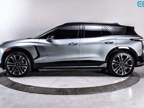 Used 2025 Chevrolet Blazer EV SS image 2