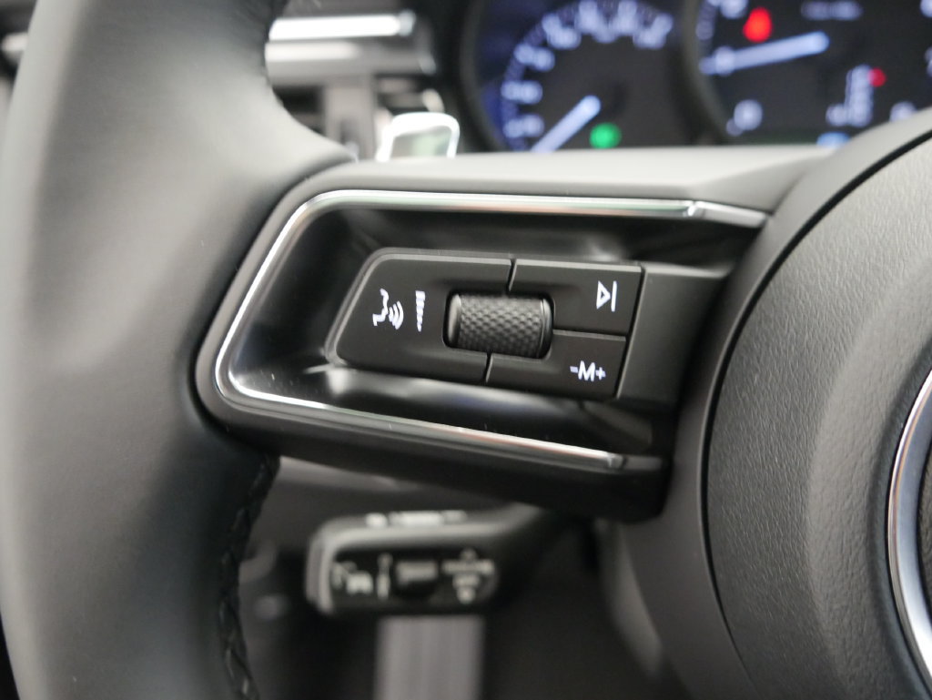Certified 2026 Porsche Macan AWD/4WD image 39