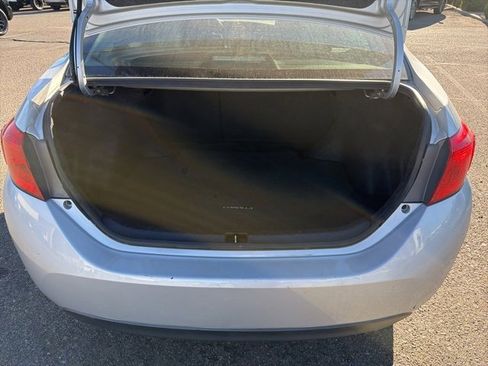 Used 2019 Toyota Corolla SE w/ Carpet Mat Package (TMS) image 6