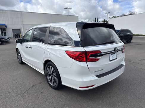 Certified 2024 Honda Odyssey Touring image 4