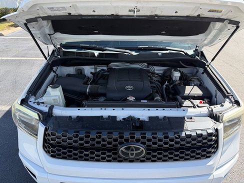 Used 2018 Toyota Tundra Platinum image 17