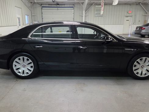 Used 2018 Bentley Flying Spur V8 AWD/4WD image 9