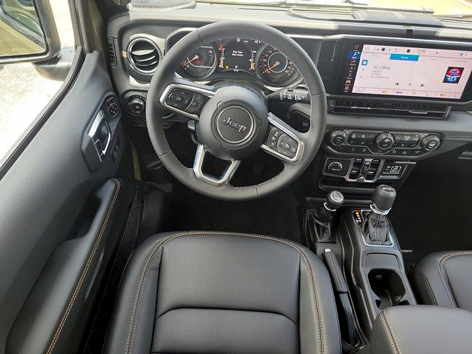 New 2026 Jeep Wrangler Unlimited Sahara AWD/4WD image 7