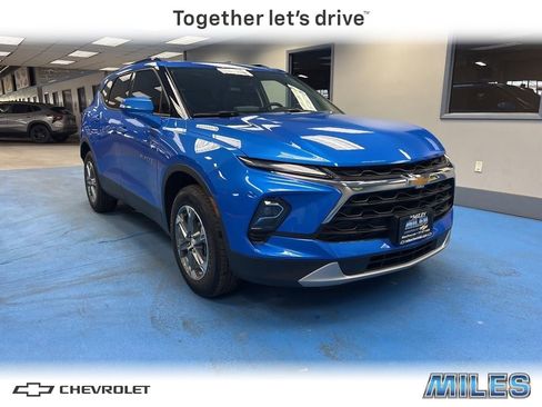 Used 2024 Chevrolet Blazer LT FWD image 1