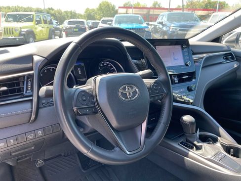 Used 2023 Toyota Camry SE FWD image 13