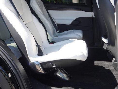 Used 2022 Tesla Model X Plaid AWD/4WD image 31