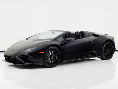 Used 2021 Lamborghini Huracan EVO RWD image 8