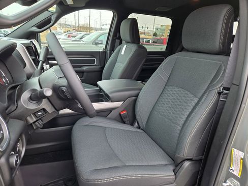 New 2026 RAM 2500 Big Horn AWD/4WD image 15