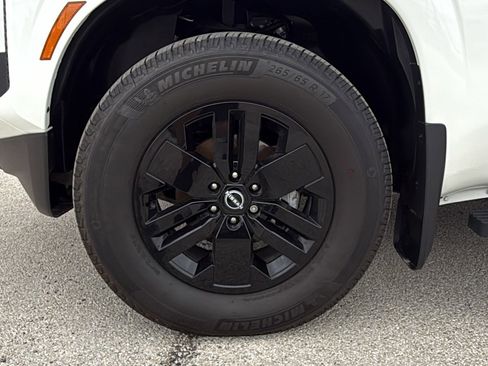 Used 2026 Nissan Frontier SV w/ SV Convenience Package AWD/4WD image 29