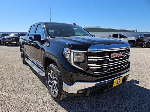 New 2026 GMC Sierra 1500 SLT image 7