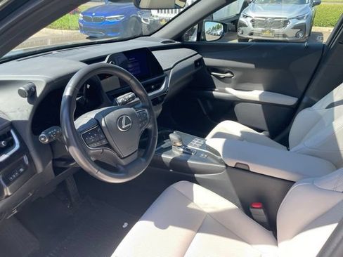 Used 2025 Lexus UX 300h AWD w/ Cold Area Package image 10
