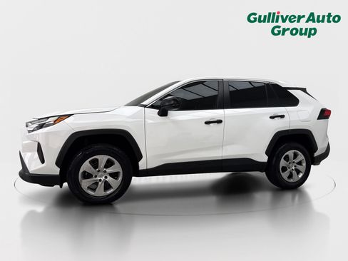 Used 2023 Toyota RAV4 LE FWD image 2