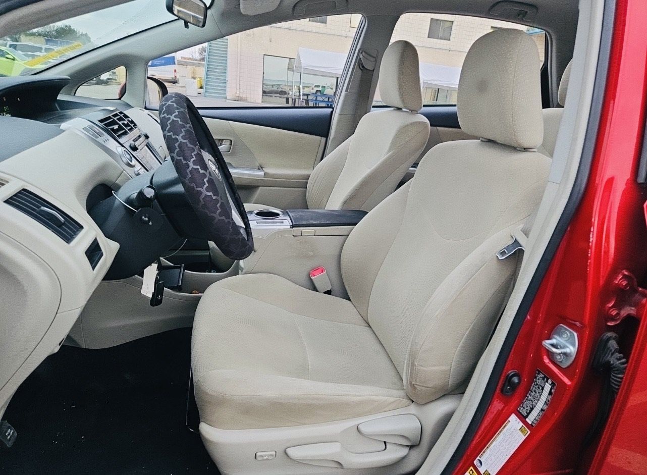 Used 2013 Toyota Prius V Three FWD image 21