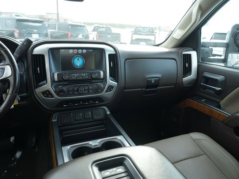 Used 2019 GMC Sierra 2500 SLT w/ Snow Plow Prep Package image 21