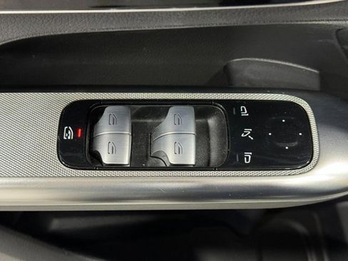 Certified 2025 Mercedes-Benz GLC 300 300 image 25