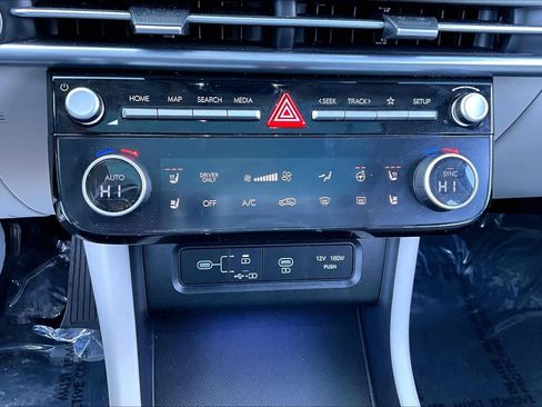 Used 2025 Hyundai Tucson Limited image 30