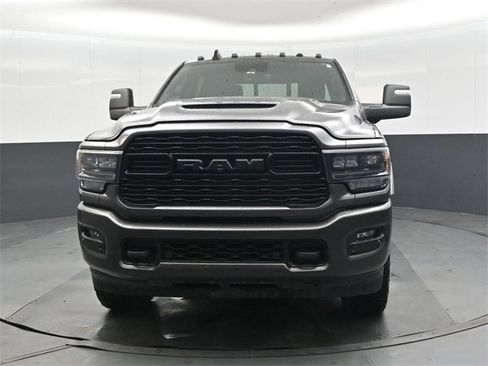 Used 2024 RAM 2500 Limited image 9
