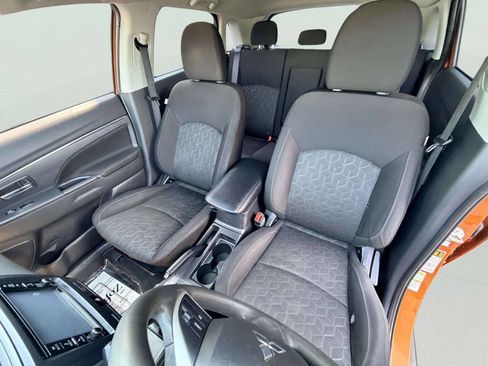 Used 2020 Mitsubishi Outlander Sport ES FWD image 17