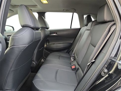 Certified 2022 Toyota Corolla Cross XLE image 10