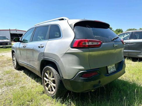 Used 2015 Jeep Cherokee Latitude FWD image 5