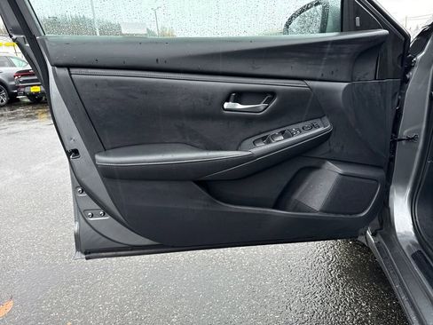 Used 2021 Nissan Sentra SV w/ Trunk Package image 16