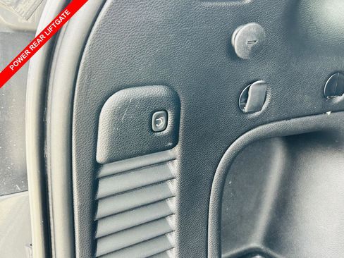 Used 2022 Jeep Grand Cherokee Laredo X image 9