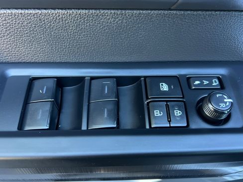 Used 2024 Toyota Tundra Platinum image 11