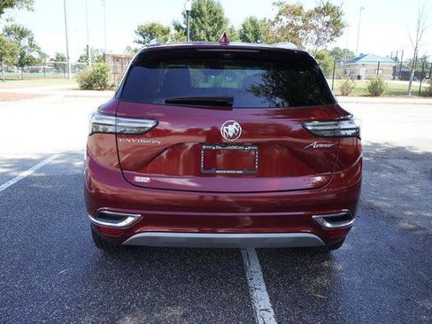 Used 2022 Buick Envision Avenir w/ Technology Package II image 4